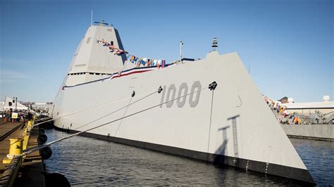 The US Navy's Zumwalt Stealth Destroyer: A Rusty Mess? | Uss zumwalt ...