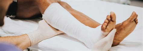 What are the symptoms of a hairline fracture? - New Mexico Orthopaedic Associates
