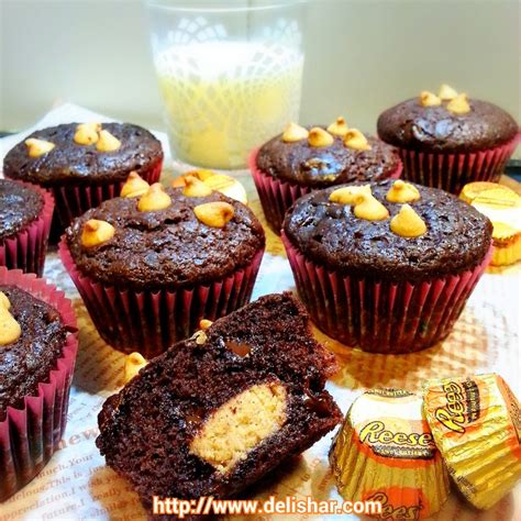 Reese’s Peanut Butter Cup Stuffed Chocolate Muffins - Delishar | Singapore Cooking, Recipe, and ...