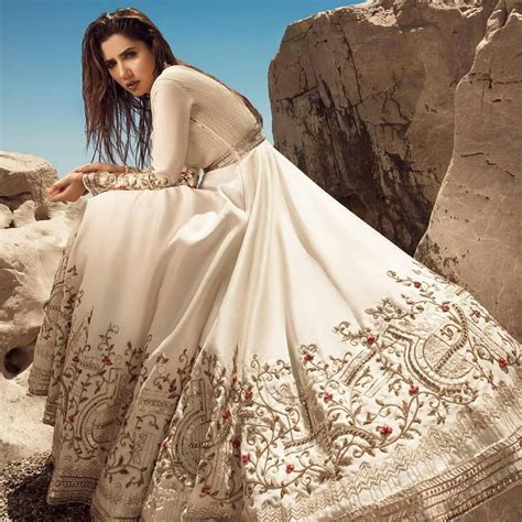 Beautiful Mahira Khan Looking Stunning in White | Daily InfoTainment ...