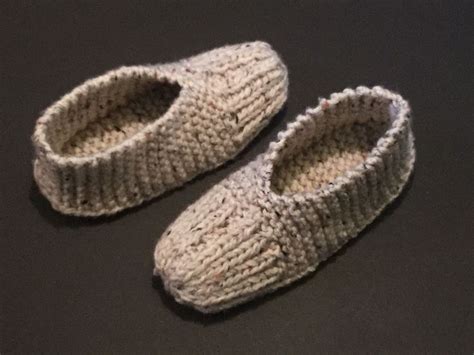 Knitted slippers. Easy for beginners | Knitted slippers pattern ...