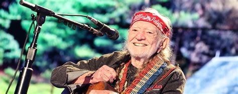 Willie Nelson Reimagines His Classic Songs on 'Bluegrass'