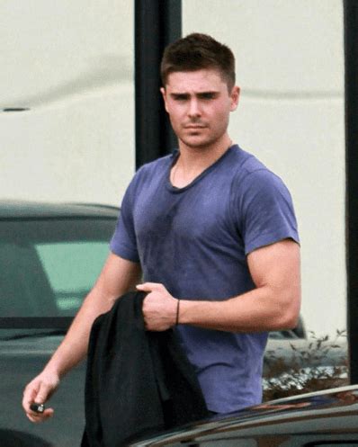 Zac Efron Hits The Gym Despite Broken Jaw - Instinct Magazine