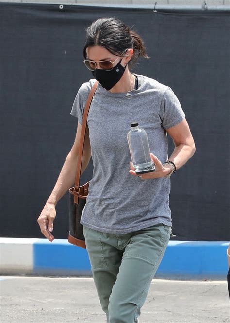 COURTENEY COX Heading to Yoga Class in Santa Monica 06/15/2021 – HawtCelebs