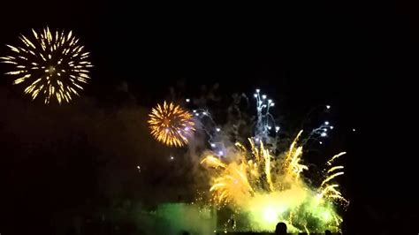 Leeds Castle Fireworks 2015 - YouTube