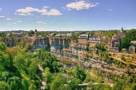 Bozouls: A French Town Perched Above A ‘Hole’ | Amusing Planet