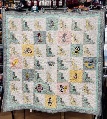 Baby Looney Tunes Quilt | From GMA 2 U