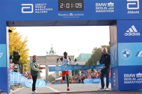 BMW BERLIN-MARATHON 2022: World Records • Total Motorcycle