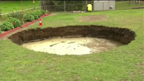 Sinkhole opens into backyard pool - 6abc Philadelphia