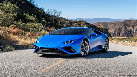 Blue Lamborghini Huracan EVO RWD 4K wallpaper download