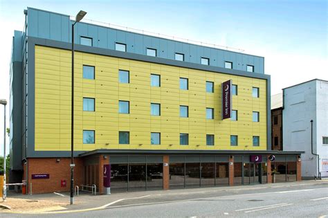 PREMIER INN NEWBURY TOWN CENTRE (LONDON ROAD) HOTEL - Updated 2024 Prices & Specialty Hotel ...