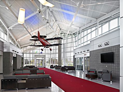 Oakland County International Airport - Neumann/Smith Architecture