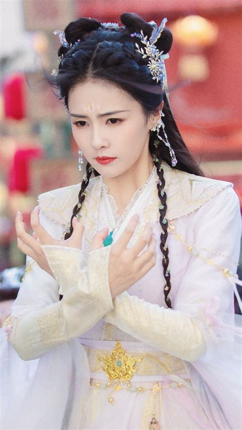 Traditional Chinese Dress, Till The End, Moon, Style, Chinese Dresses, Drama Series, Bedroom ...