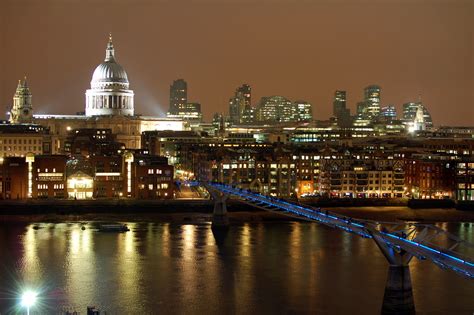 St Paul's, Tate Modern Bar, M Peries | From the Tate Modern … | Flickr