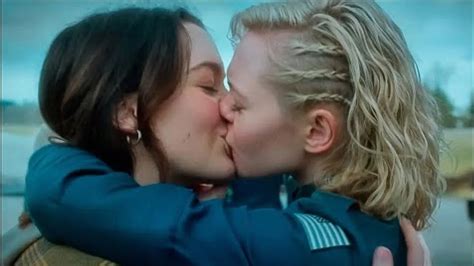 Motherland: Fort Salem S2×01 | Raelle and Scylla Kiss Scene