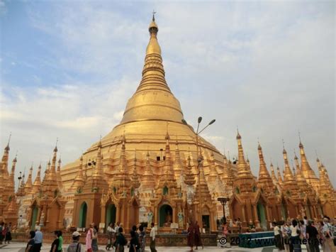 Shwedagon Pagoda (Yangon)