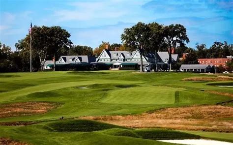 How Much Does An Oakmont Country Club Membership Cost?