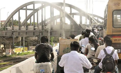 Kodambakkam bridge work only at night