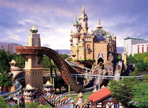 Lotte World Theme Park & getting there | KoreaToDo