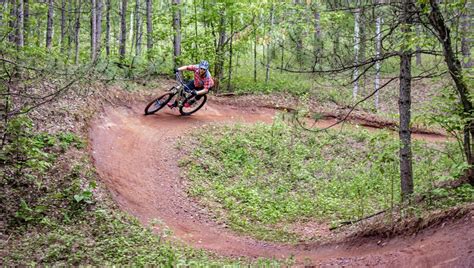 9 of the Top Mountain Biking Trails in Washington - ROAMERICA