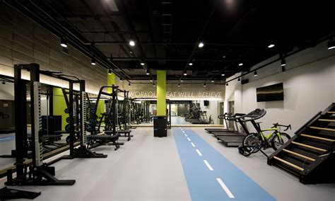 Pin by Min Jun Kim on Gym interior | Home gym design, Gym interior, Gym ...