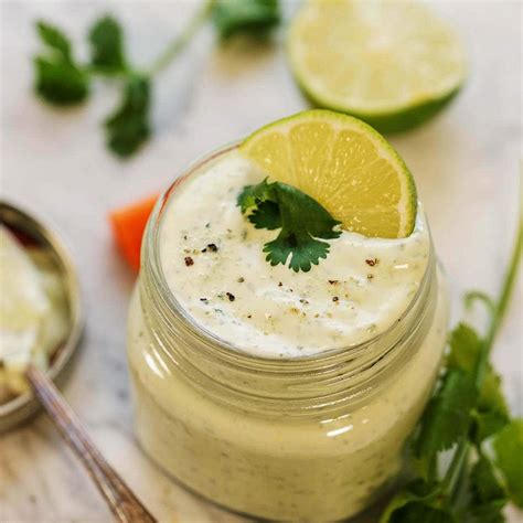 Copycat Pollo Tropical Cilantro Garlic Sauce Recipe - Bowl Me Over