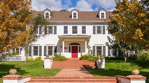 Emily Blunt and John Krasinski list their stunning California colonial ...