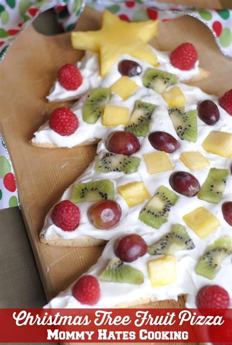 Christmas Tree Fruit Pizza - Mommy Hates Cooking