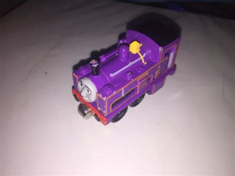 THOMAS TRAIN ENGINE Culdee Diecast Metal Magnetic Magnet 2005 Toy $3.99 - PicClick