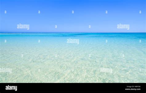 Turquoise Bay beach in Cape Range National Park, Western Australia Stock Photo - Alamy