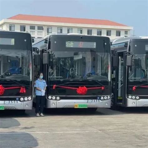 138K electric buses sold in China in 2022. Small-sized buses grew 183%