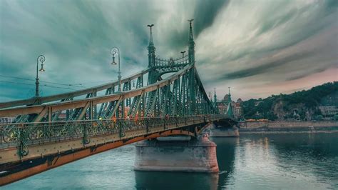 Liberty Bridge Budapest: Unique, Green and Beautiful | Just Budapest