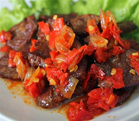 Masakan khas Indonesia Dendeng Balado dari Sumatra Barat | Hot Indonesia Recipes