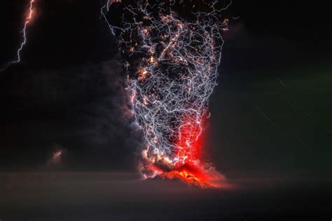 Volcanic Lightning: The Science Behind This Spectacular Phenomenon