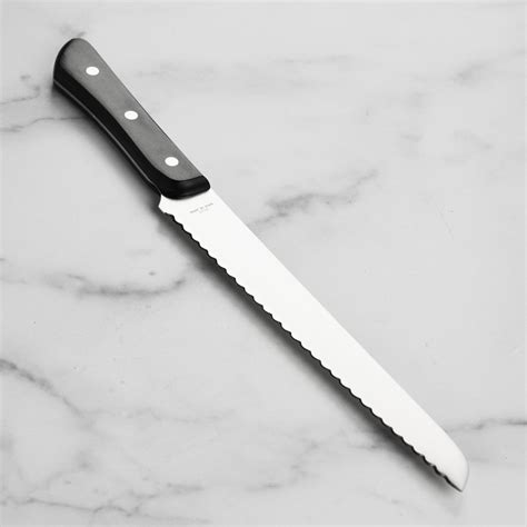 MAC Chef Series Bread Knife - 8.75" – Cutlery and More