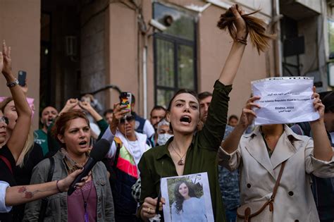 Women in Iran Are Leading a Wave of Powerful Anti-Government Protests ...