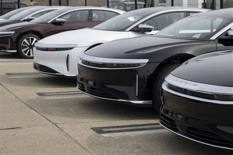 Lucid Air vs Tesla Model S: An In-Depth Comparison