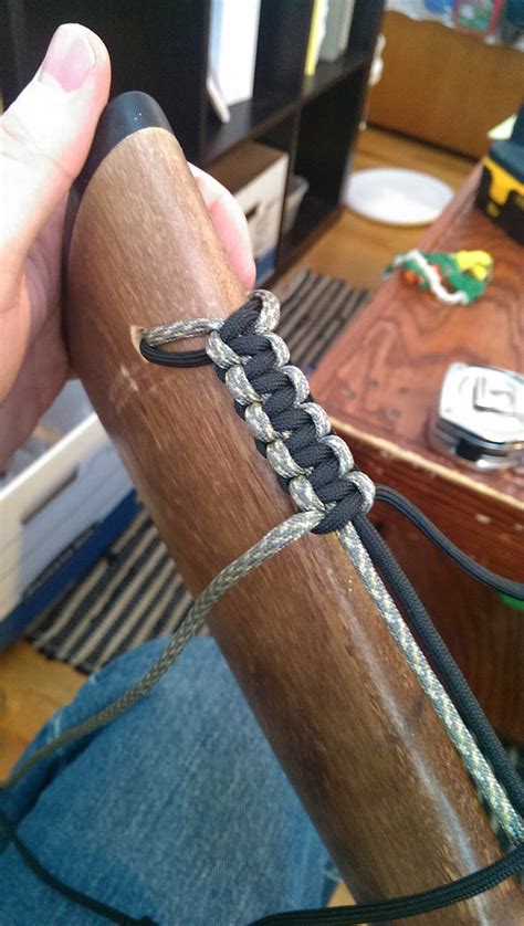 The coolest blog ever.: Paracord shotgun sling