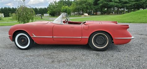 This 1954 Chevrolet Corvette Is a Cool But Sad Barn Find - autoevolution
