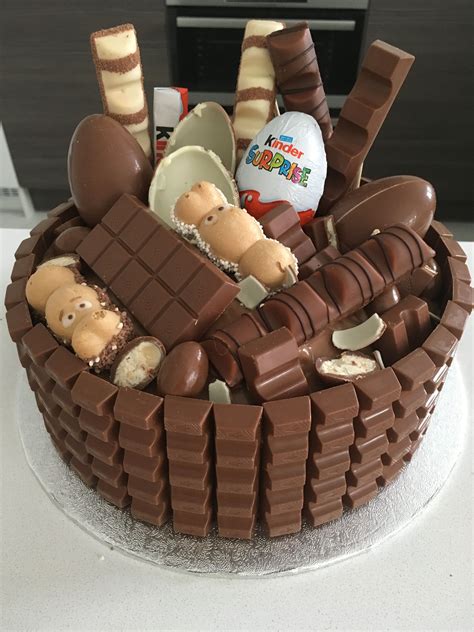 kinder surprise flavoured cake