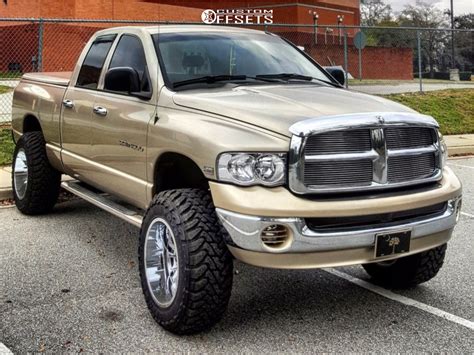 2005 Dodge Ram 1500 Moto Metal Mo969 Maxtrac Suspension Lift 7.5" | Custom Offsets