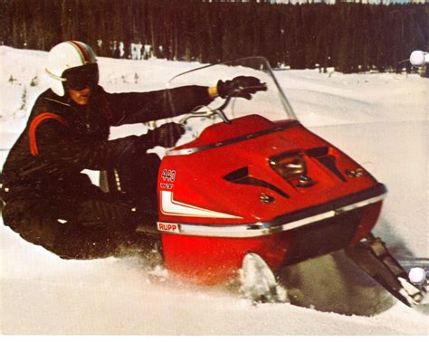 CLASSIC SNOWMOBILES OF THE PAST: 1971 RUPP 440WT