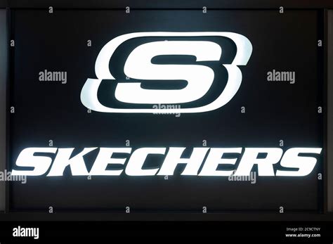 Skechers logo hi-res stock photography and images - Alamy