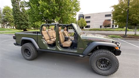 Gladiator Rubicon - Sarge Green w/ Tan Leather Interior | Jeep Gladiator (JT) News, Forum ...