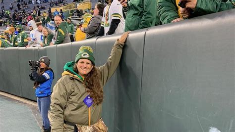 Packers fans adapt to being kept out of Lambeau Field on game days