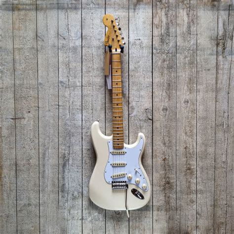 Fender Jimi Hendrix Stratocaster Olympic White