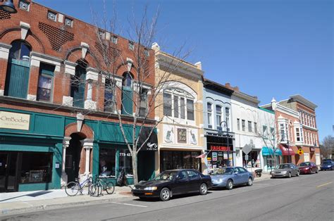 Downtown | Saturday morning in Mount Pleasant, Michigan | Phil Squattrito | Flickr