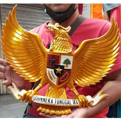 Jual Patung garuda Pancasila 40x50 cm | Shopee Indonesia