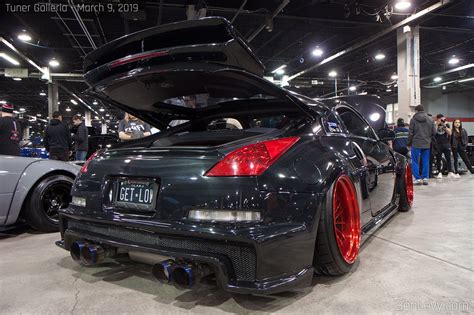 Nissan 350Z with Custom Titanium Exhaust - BenLevy.com