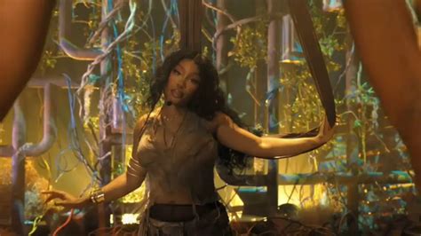 Saturn, SZA's Mastercard commercial song: the lyrics & meaning - Auralcrave